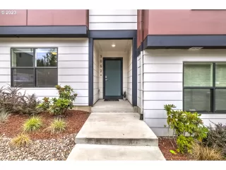 Photo #2: 23242134 Listing