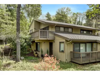 Photo #1: 23242273 Listing