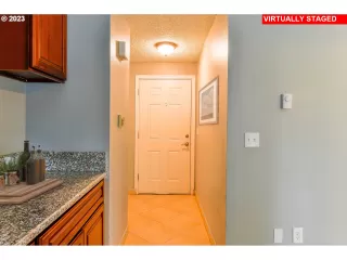 Photo #3: 23243207 Listing