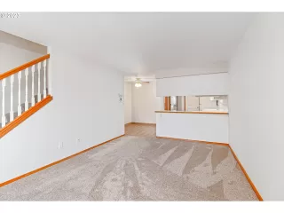 Photo #3: 23245179 Listing 