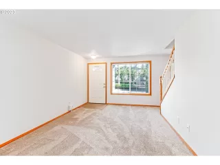 Photo #5: 23245179 Listing 