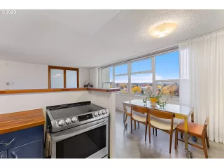 Photo #6: 23245244 Listing 