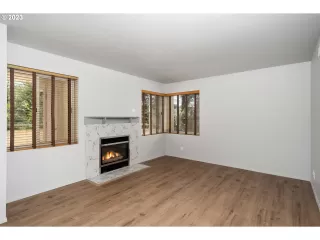 Photo #1: 23245420 Listing