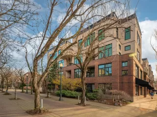 Photo #1: 23246459 Listing