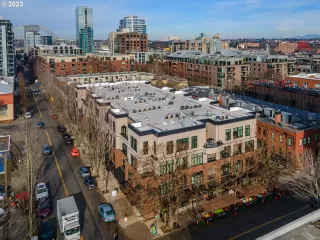 Photo #6: 23246459 Listing