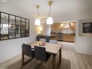 Photo #2: 23246604 Listing