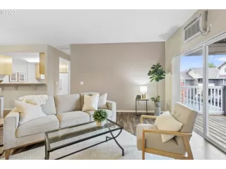 Photo #6: 23246623 Listing 