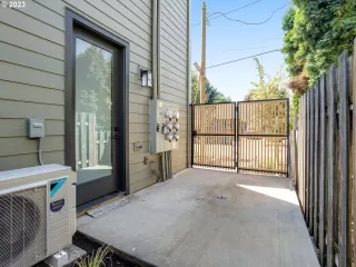Photo #4: 23246867 Listing