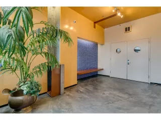 Photo #1: 23247047 Listing