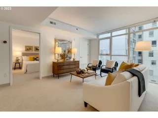 Photo #2: 23247047 Listing