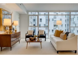 Photo #4: 23247047 Listing