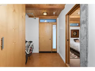 Photo #3: 23247721 Listing