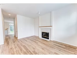 Photo #6: 23247996 Listing 