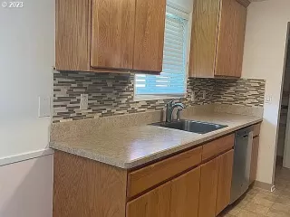 Photo #4: 23248135 Listing 