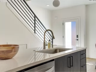 Photo #4: 23248524 Listing 