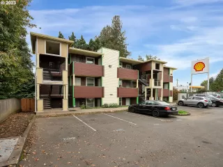 Photo #1: 23249230 Listing