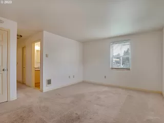 Photo #3: 23249230 Listing