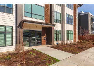 Photo #5: 23249897 Listing 