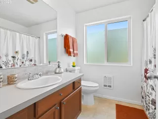 Photo #5: 23249963 Listing