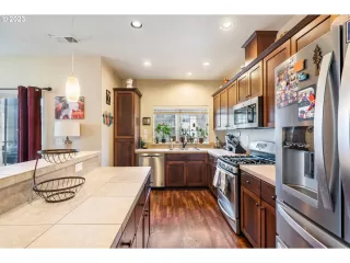 Photo #2: 23250018 Listing