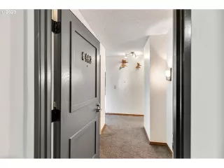 Photo #5: 23250025 Listing 