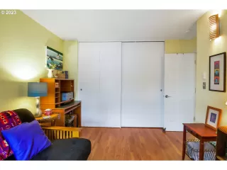 Photo #4: 23250382 Listing 