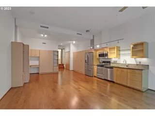 Photo #4: 23251600 Listing 