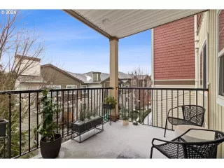 Photo #3: 23252331 Listing