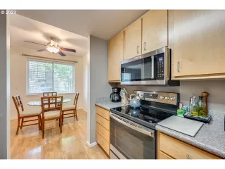 Photo #4: 23252346 Listing 