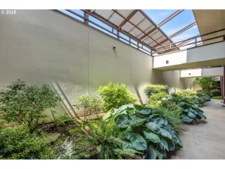 Photo #1: 232529892 Listing