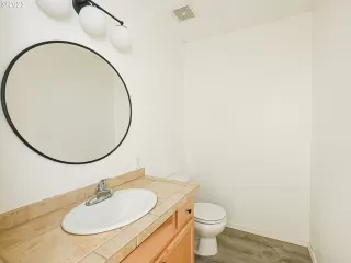 Photo #6: 23253883 Listing