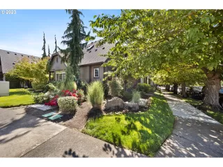 Photo #1: 23255127 Listing