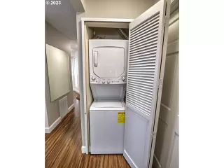 Photo #2: 23256335 Listing