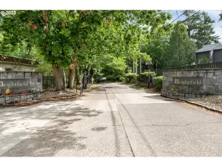 Photo #3: 23257955 Listing 