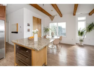 Photo #3: 23258098 Listing 