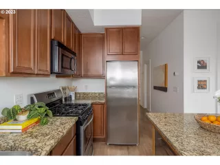 Photo #4: 23258098 Listing 