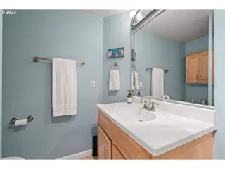 Photo #3: 23258659 Listing