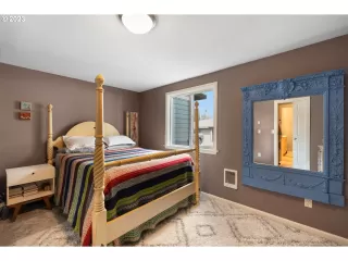 Photo #5: 23258659 Listing