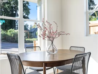 Photo #2: 23258952 Listing