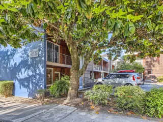 Photo #2: 23259323 Listing