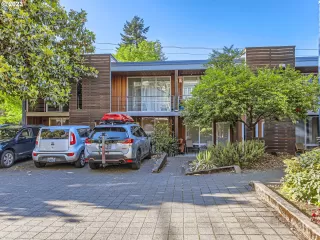 Photo #3: 23259323 Listing