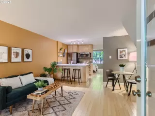 Photo #5: 23259323 Listing