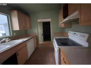 Photo #3: 23260138 Listing 