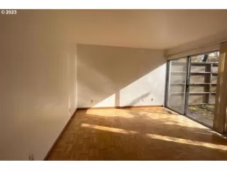 Photo #4: 23260138 Listing 
