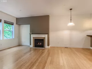 Photo #5: 23260230 Listing 