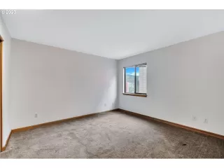 Photo #2: 23261135 Listing