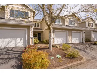 Photo #2: 23261440 Listing