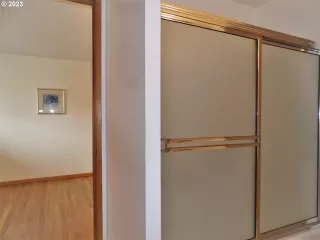 Photo #4: 23262151 Listing 