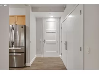 Photo #5: 23262528 Listing