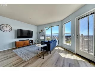 Photo #1: 23262687 Listing